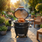 Preview: WILLS BIG Kamado Grill Rotisserie mit Hähnchen